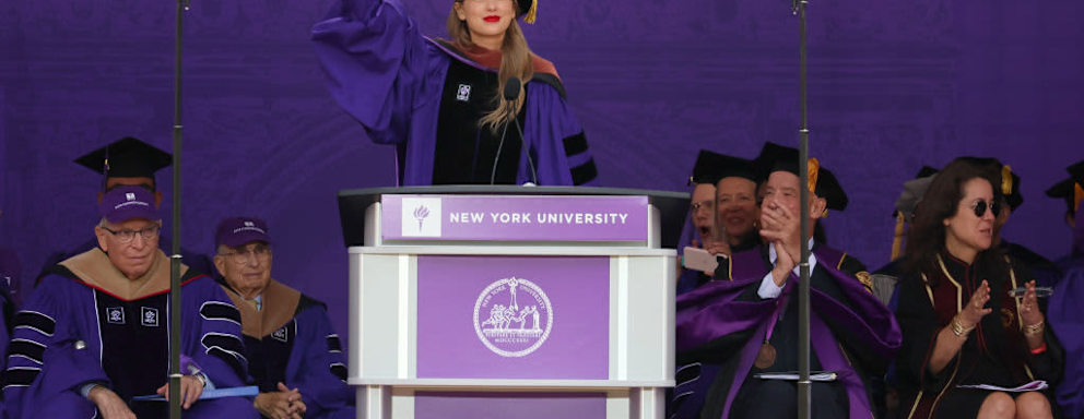 Did Taylor Swift Go to College